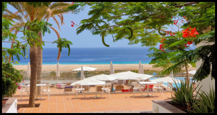 Blick von der Rezeption zum Strand